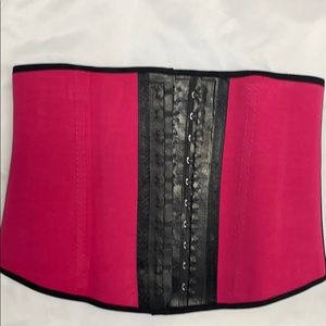 Waist Trainer size M